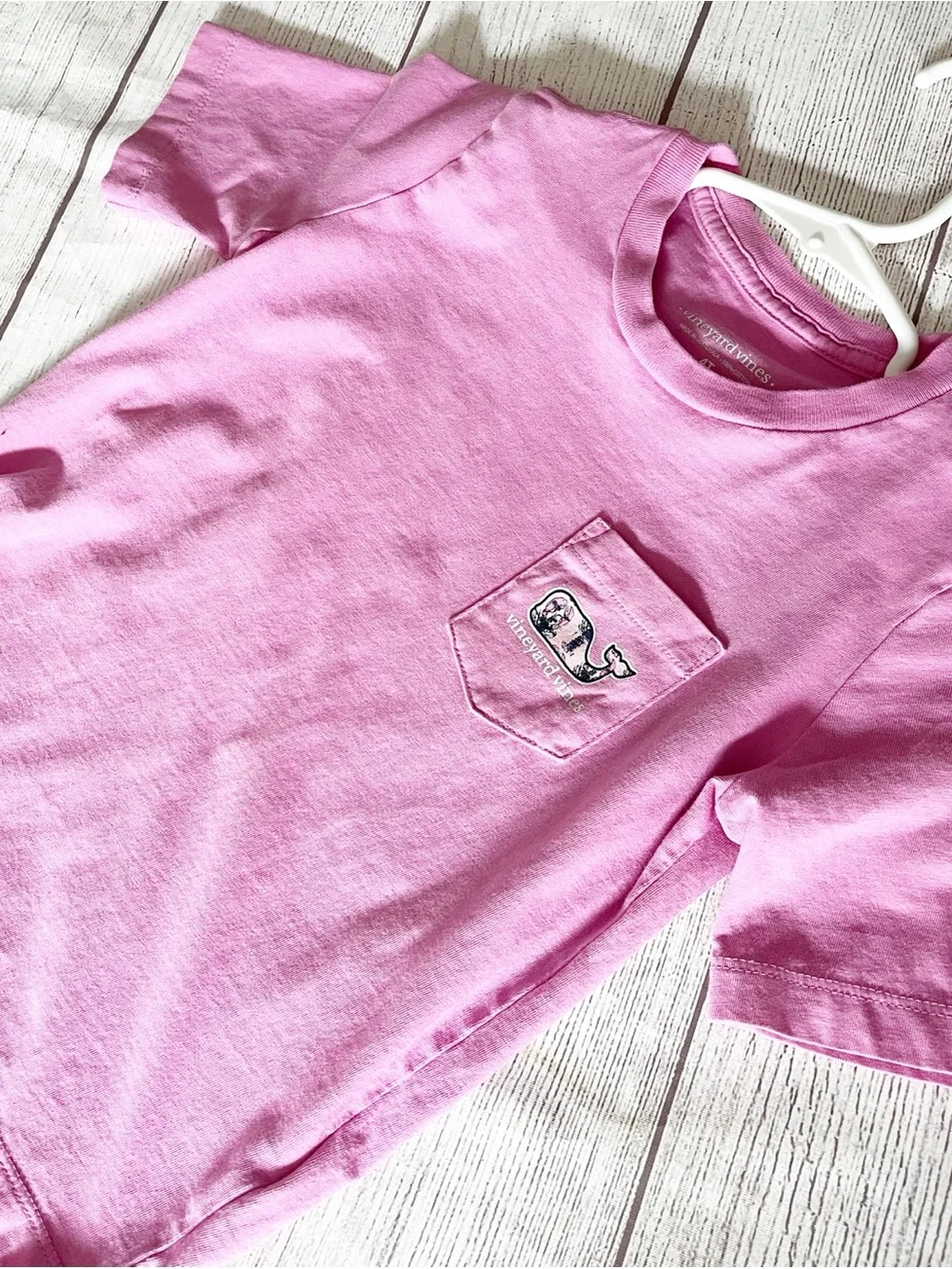 Vineyard Vines girls pink whale 🐳 logo pocket T-shirt